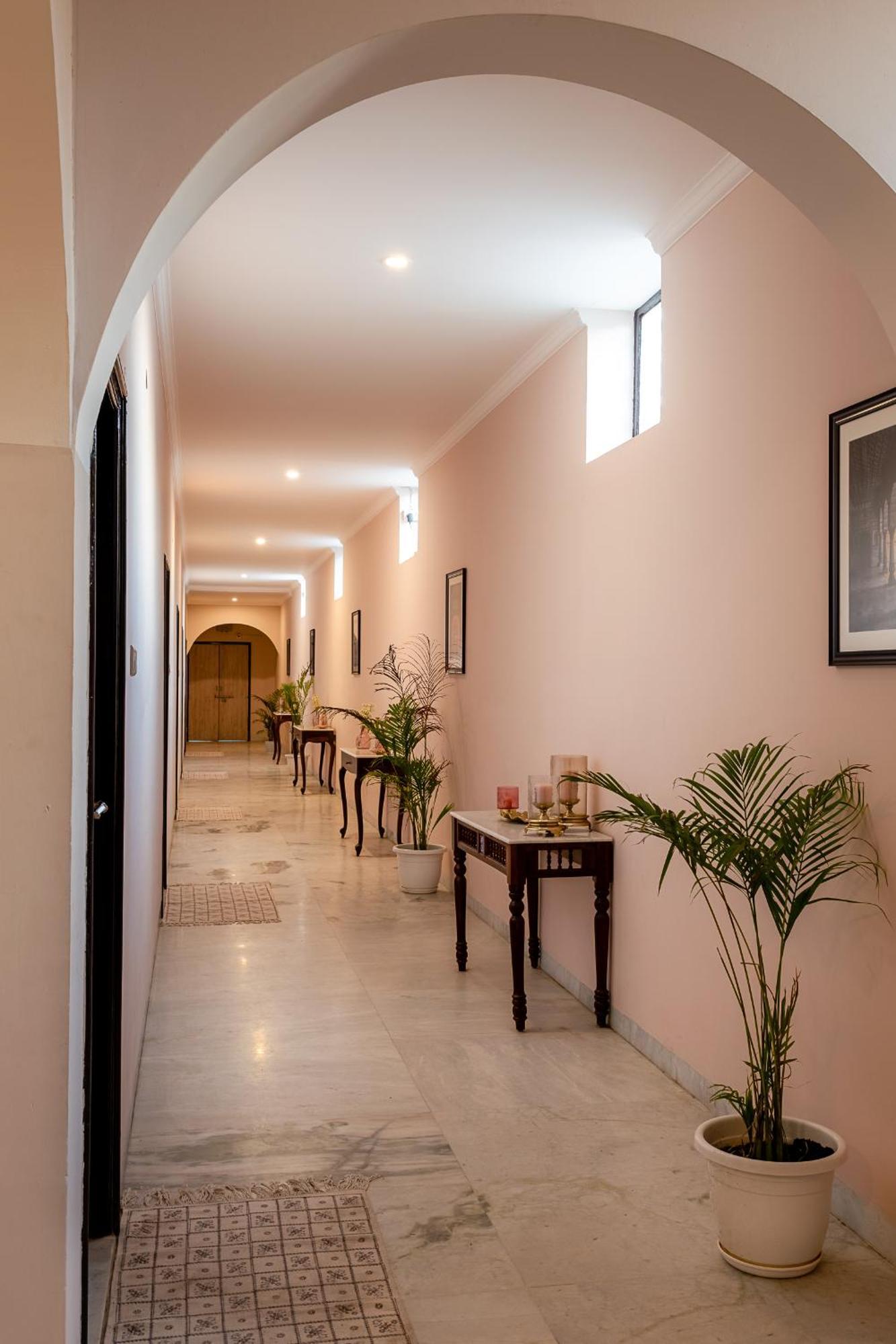 Nine Palms Resort Джайпур Екстериор снимка